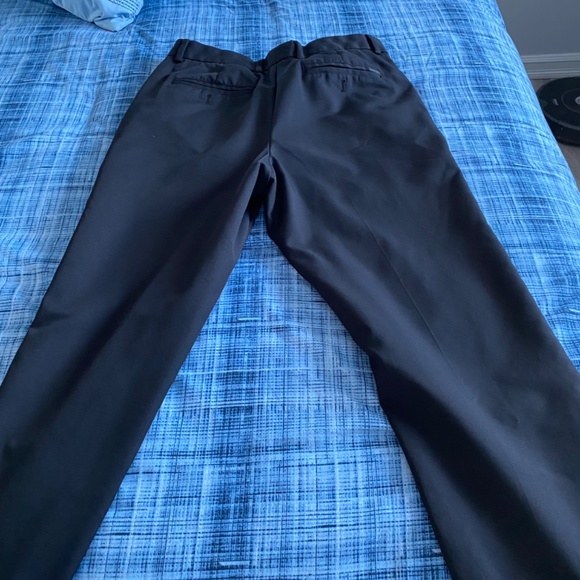 Greg Norman golf pants 33x32 flat front drifit - Picture 5 of 5